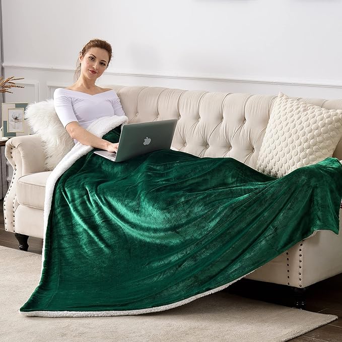 SOCHOW Sherpa Fleece Throw Blanket, Double-Sided Super Soft Luxurious Plush Blanket King Size 90 inchx108 inch, Green