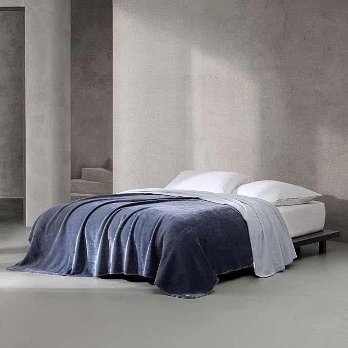 Calvin Klein - King Blanket, Super Soft Plush Bedding, Luxury Bed Blanket, Oeko-Tex Certified (Modern Reversible Solid Blue, King)