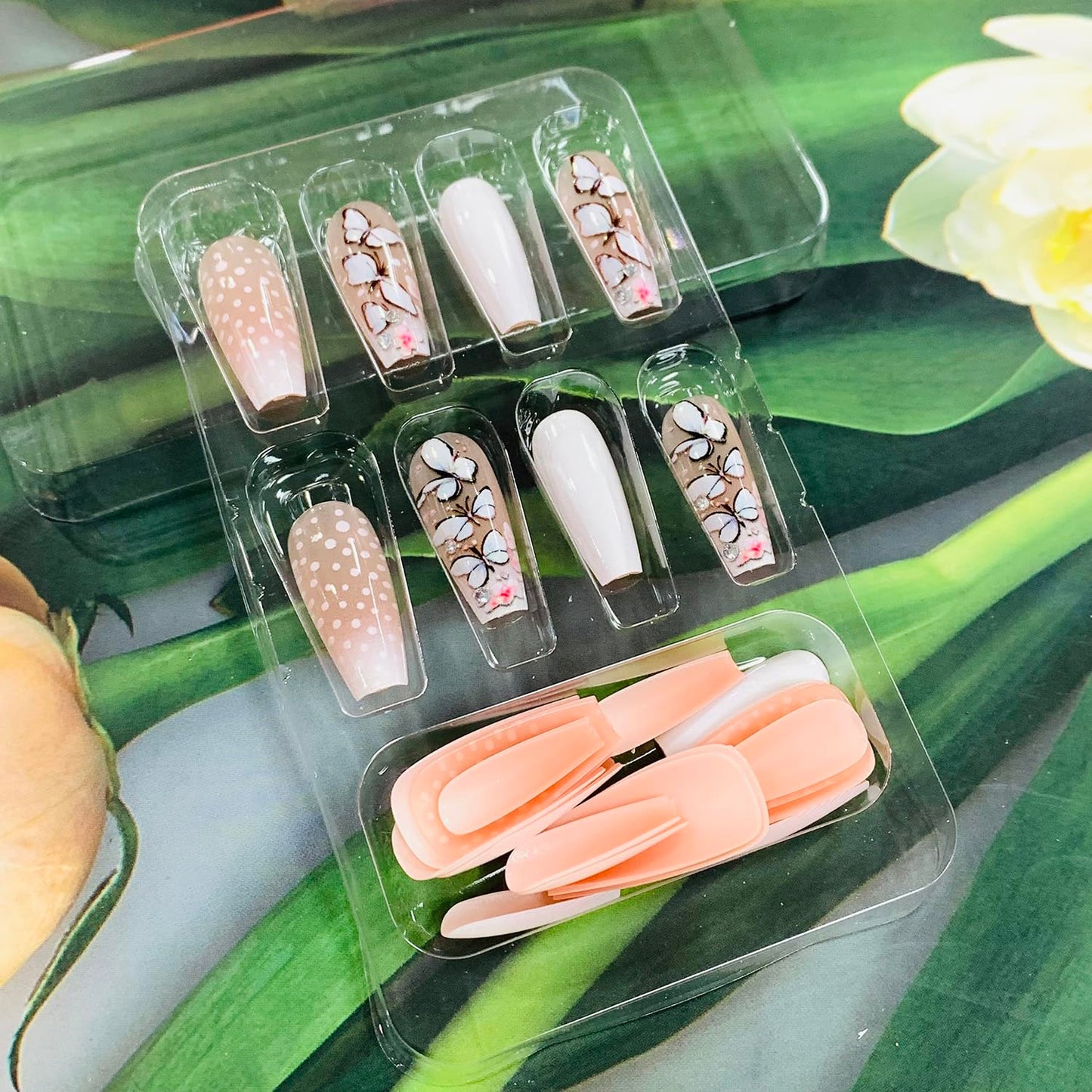 EYZOTSF Press on Nails Medium Square Shaped Acrylic Medium Square Shaped False Nails with Designs Artificial Short Coffin Fake Nails with Charms Glue ons Fingernails for Women Girls(DZ639)