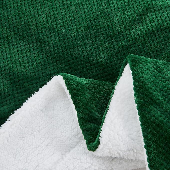 SOCHOW Waffle Sherpa Fleece Throw Blanket, Super Soft Fuzzy Warm, Lightweight Fluffy Reversible Plush Blanket for Bed Sofa Couch, 50 x 60 Inches Forest Green