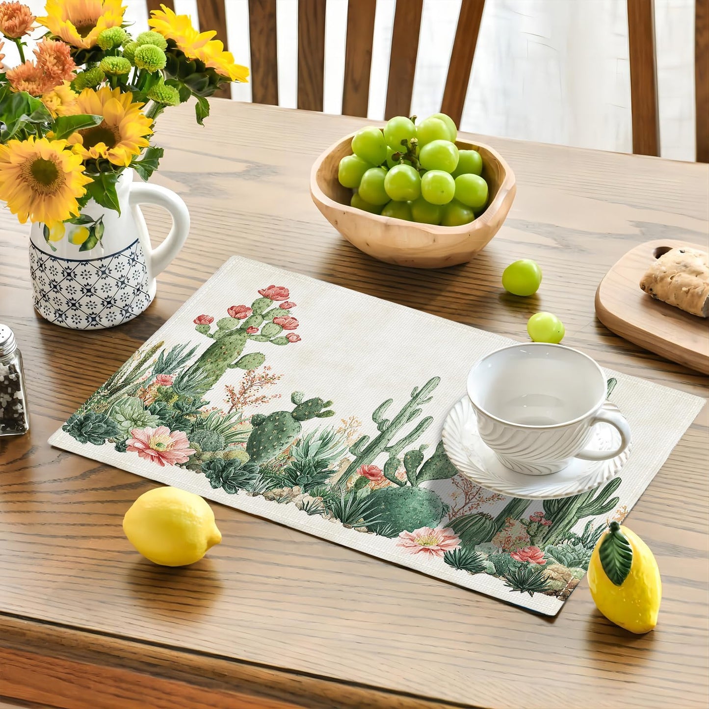 Cute Cactus Placemats Set of 4, Western Succulent Place Mats, Rustic Summer Plant Dining Table Mats, Washable Placemats for Kitchen Dining Room 18L'' × 12W''