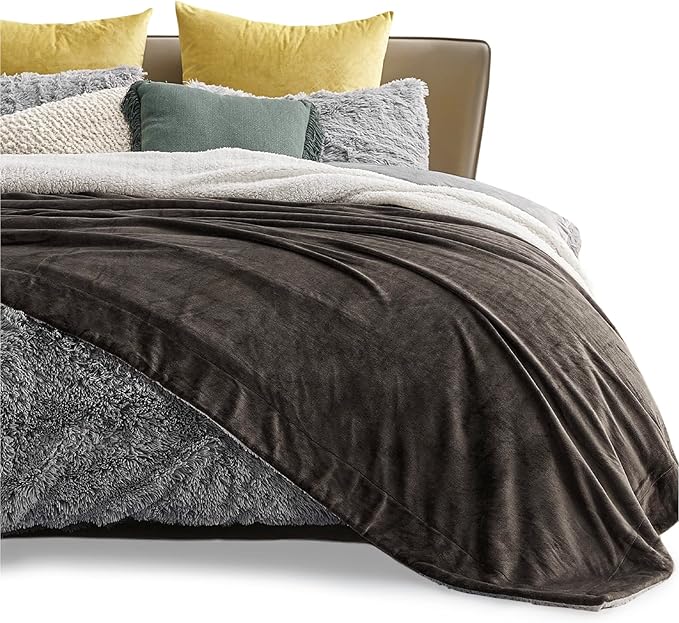Bedsure Sherpa Fleece Blankets King Size for Bed - Thick and Warm, Soft Fuzzy Plush King Blanket for Winter, Brown, 108x90 Inches
