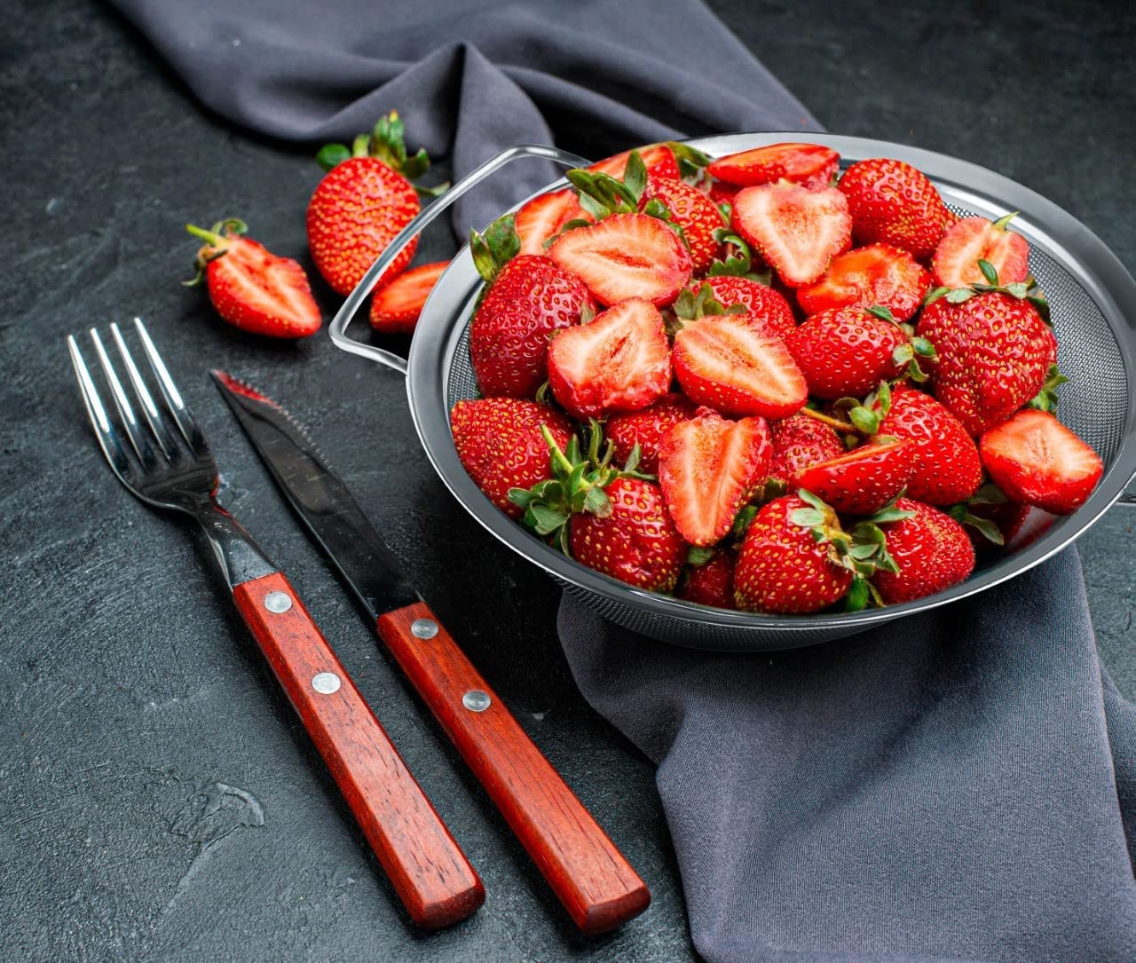 Kafoor 9" Large Extra Fine Mesh Strainer with Thermo Plastic Rubber Handle - Sieve Fine Mesh Stainless Steel - Ideal to Strain Pasta, Quinoa and Rice