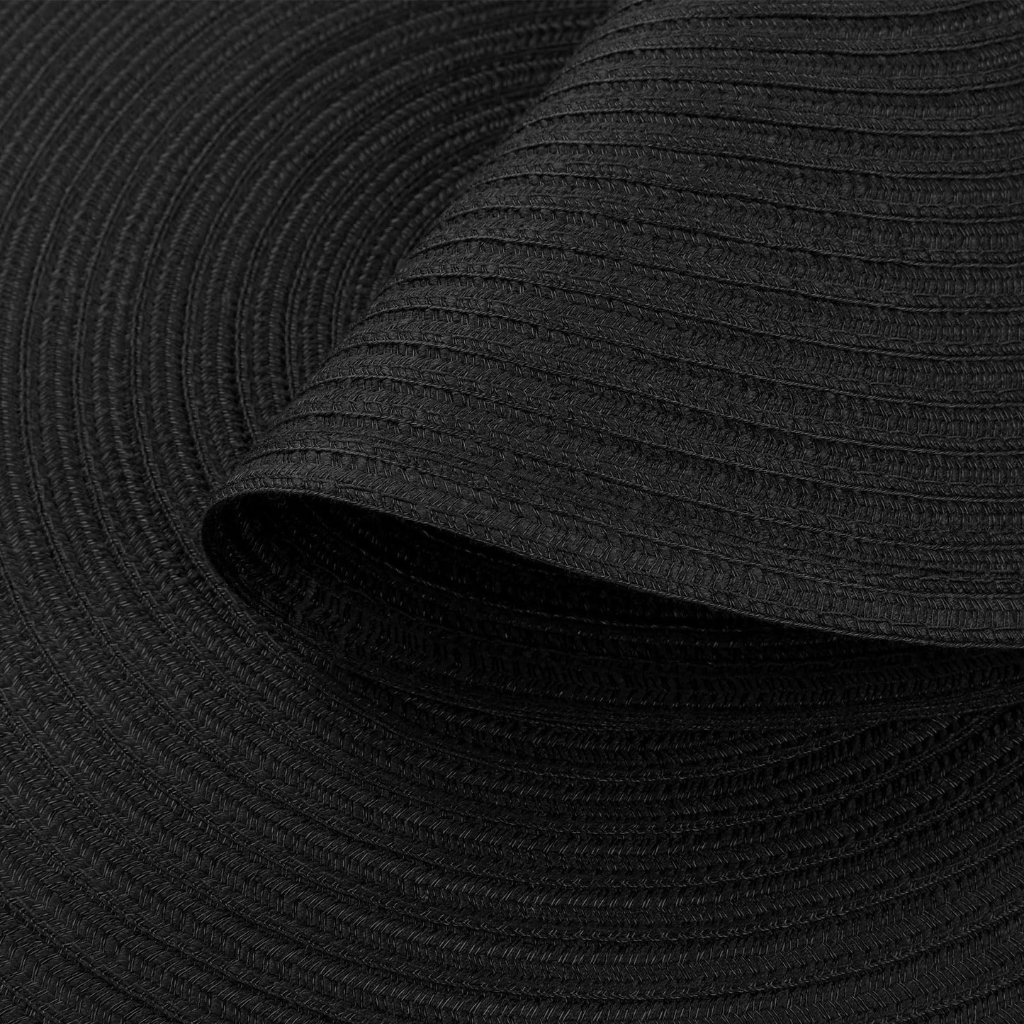 SHACOS Round Braided Placemats Set of 4 Heavy Cotton Polyester Washable Round Table Mats for Dining Tables 15 inch Non Slip Heat Resistant (Black, 4)
