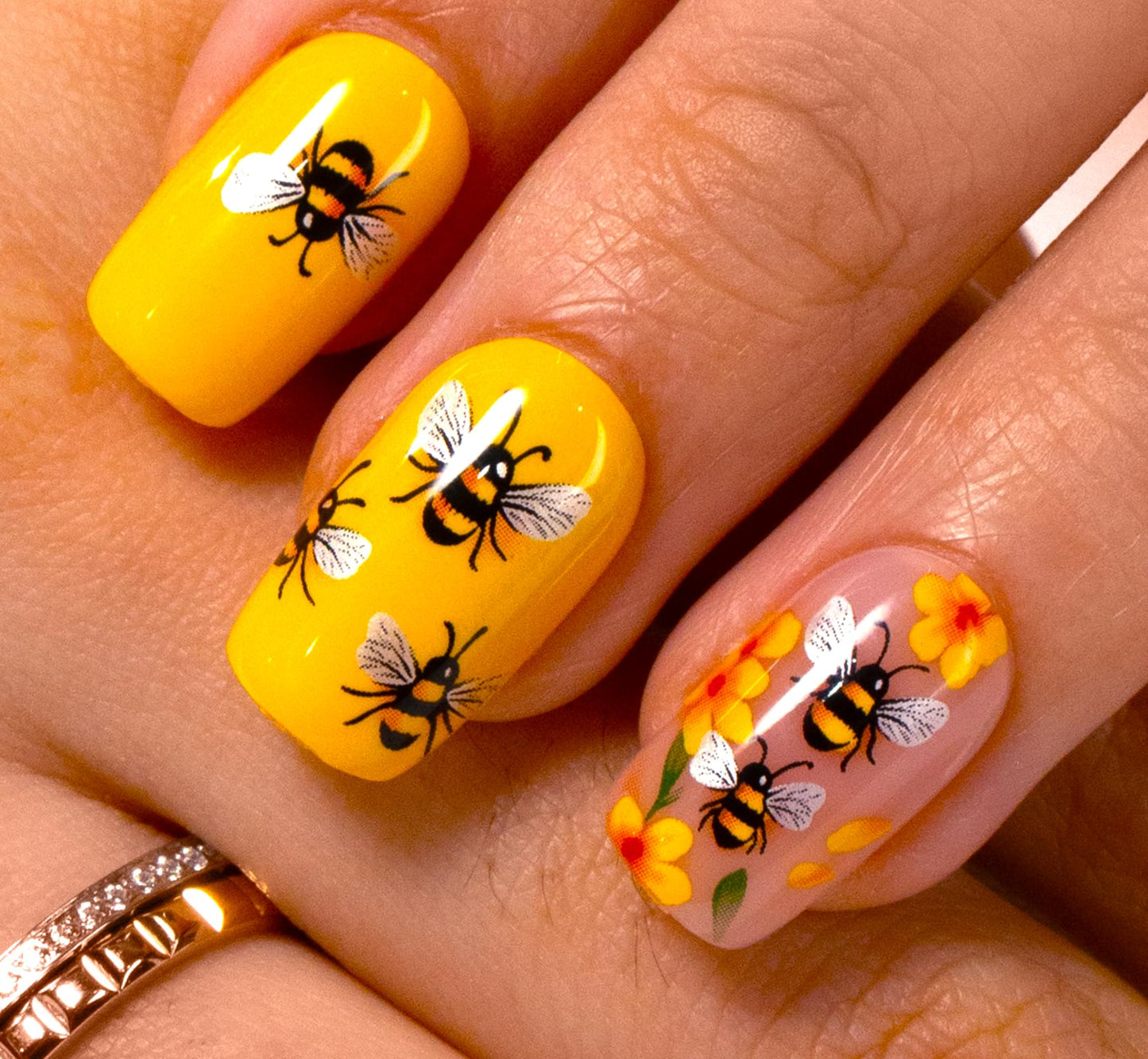 CurvLife Press On Nails Stick On Short Design Acrylic Stick On Nails Tips Glue On False Nails Kit For Women (Bee, Medium)
