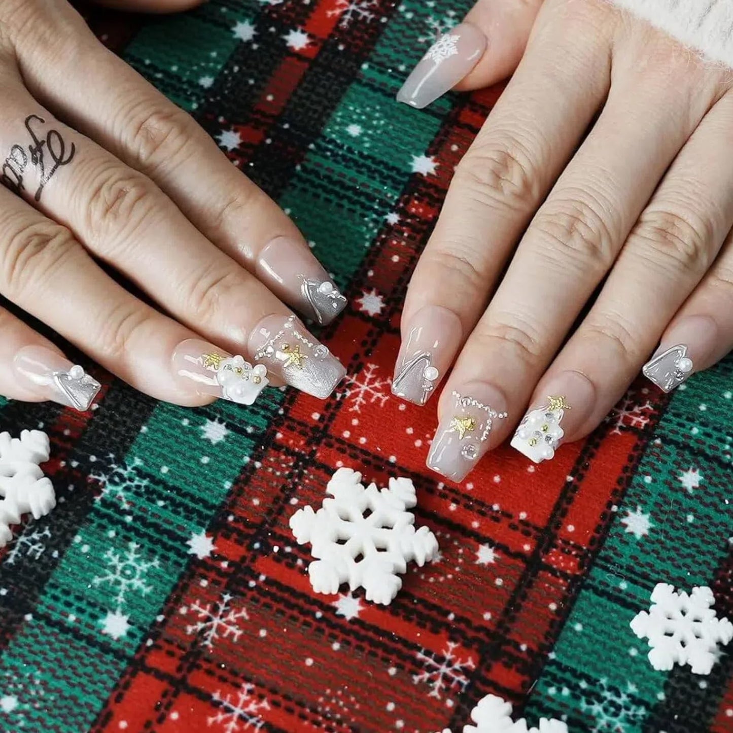 Tesytto Cat Eye Press on Nails Handmade Short Square - Snowflake & Luxe Tree Light Design with 3D Pearl Gold Star, Winter False Nails for Women Girls (Holiday Cateye,S)