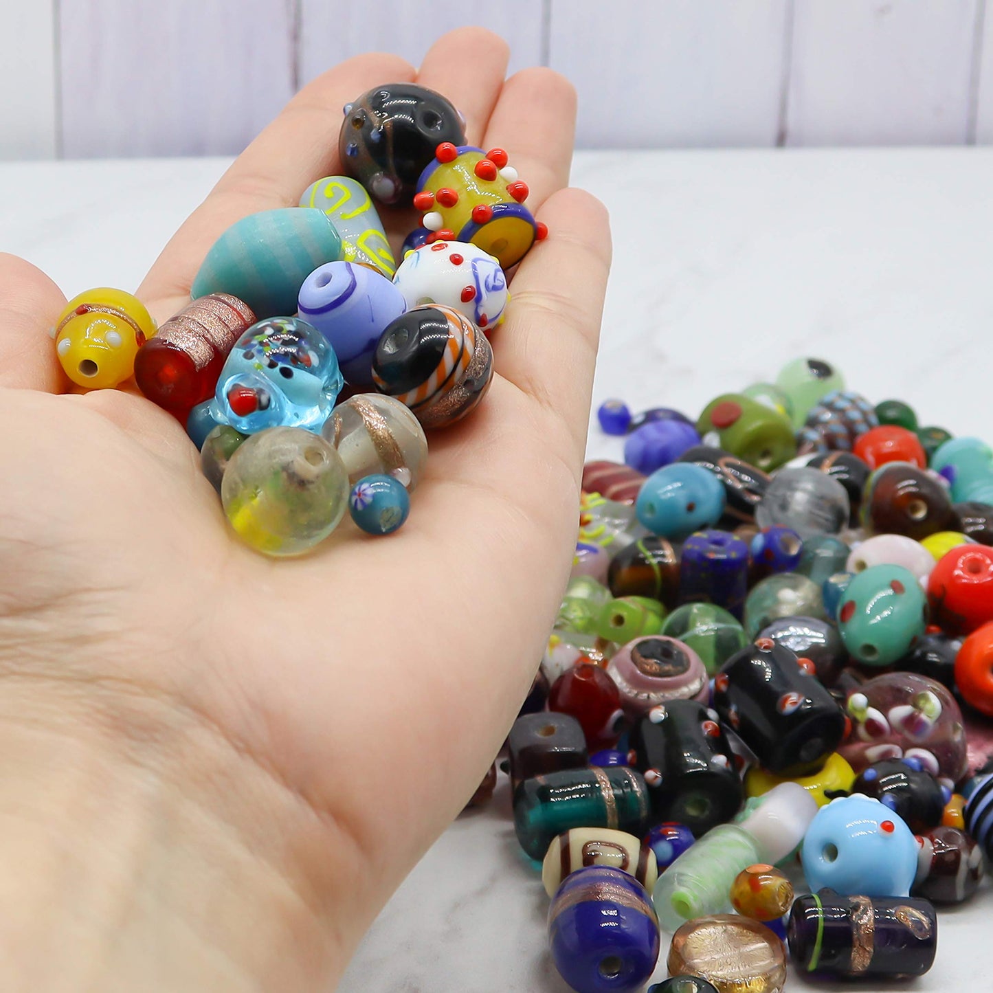Fun-Weevz Assorted Glass Beads for Jewelry Making Adults, Bulk Glass Beads for Crafts, Lampwork Murano Bead Mix for Bracelets and Necklaces, Crafting Beads Supplies Kit, Large & Small Beads