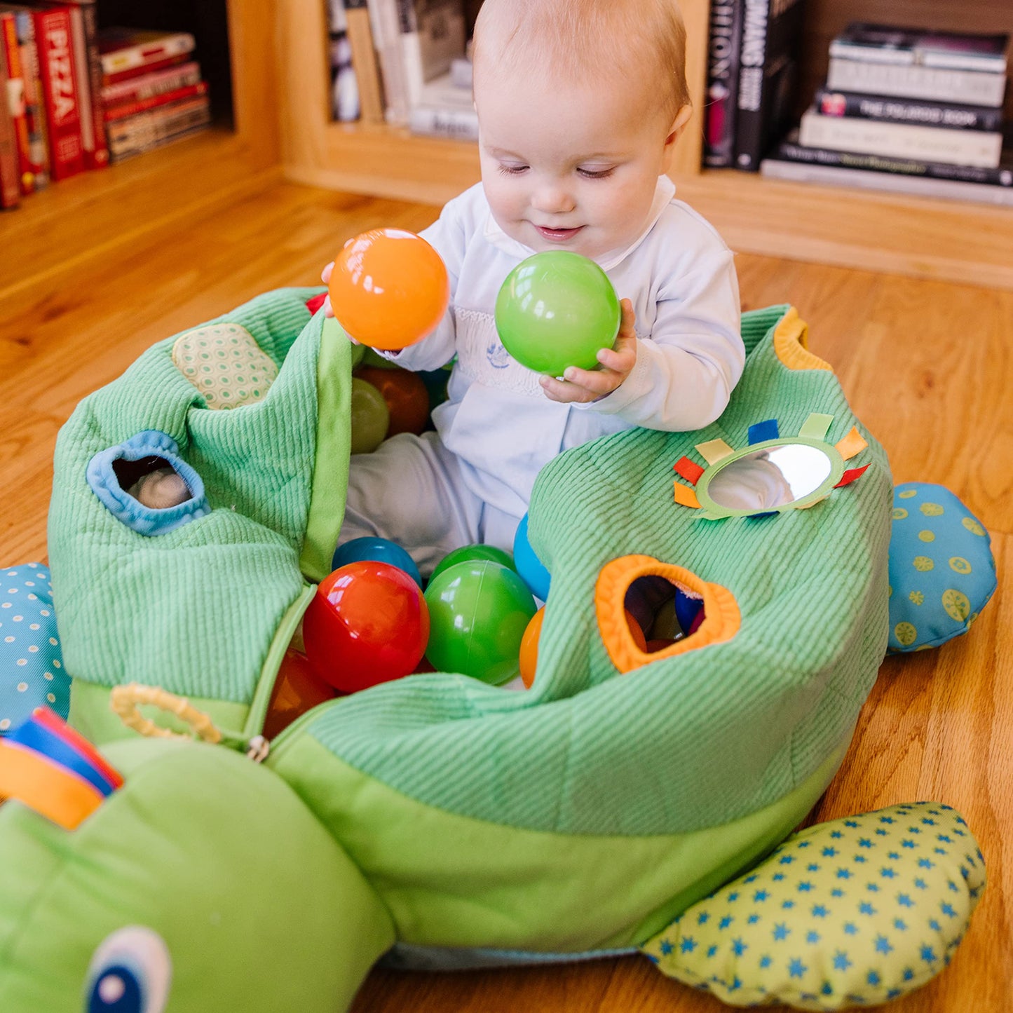 Melissa & Doug Kids Turtle Ball Pit with 60 Balls, Green