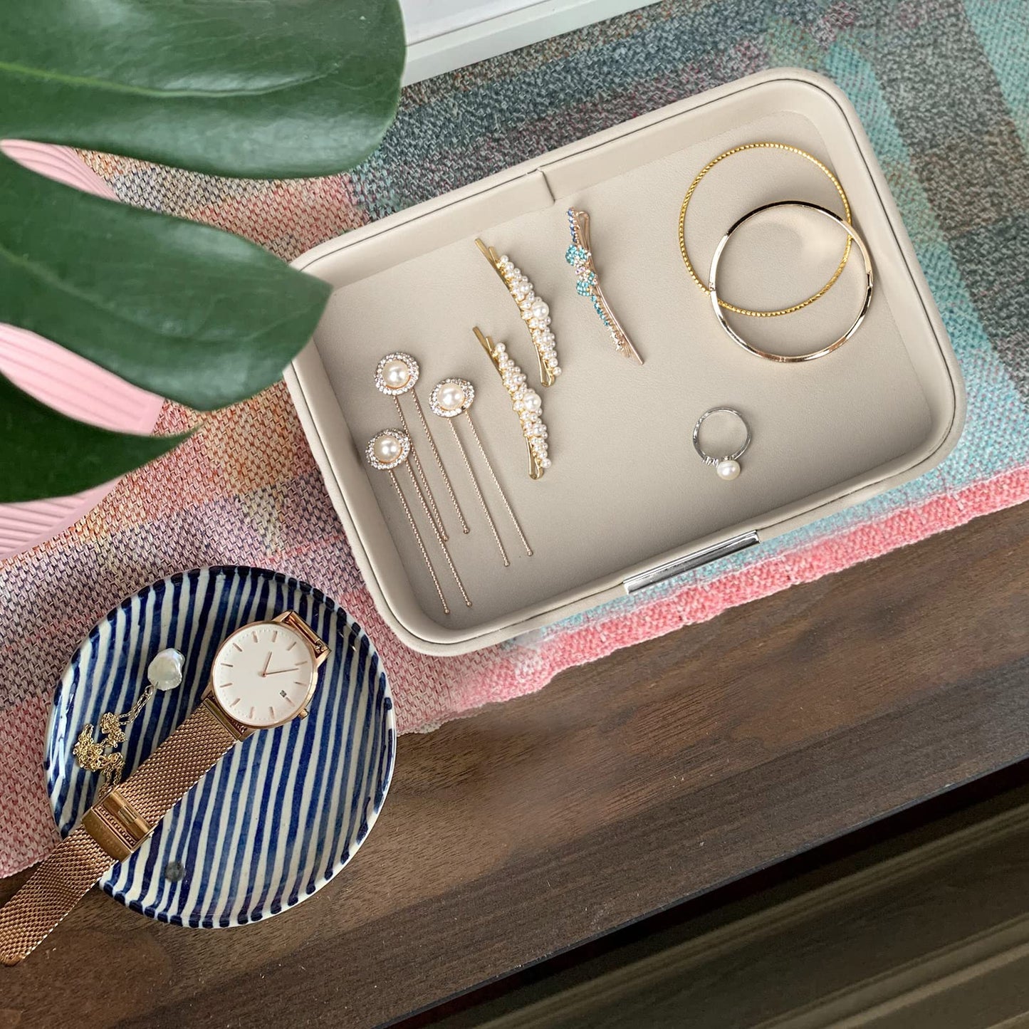 SANZIE Luxury Leather Tray Desktop Storage Catchall Organizer Decorative Tray for Entryway Table to Hold Jewelry Watch Keys Phone Wallet (Metal Silvered, Grey)
