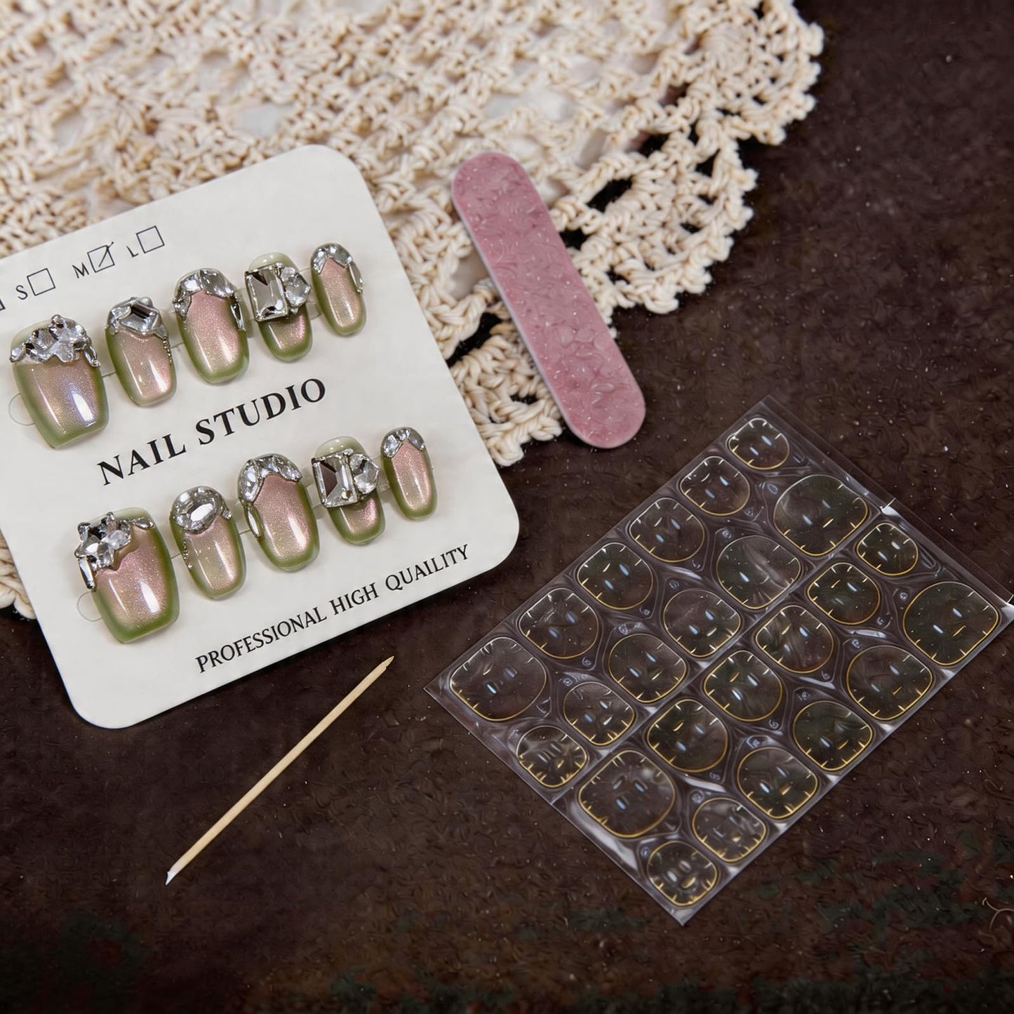 DANNEASY 10PCS Handmade Press on Nails Medium Short Almond - 3D Rhinestone Fake Nails Cute Cat Eye Press ons for Women Artificial Acrylic Nails Press On