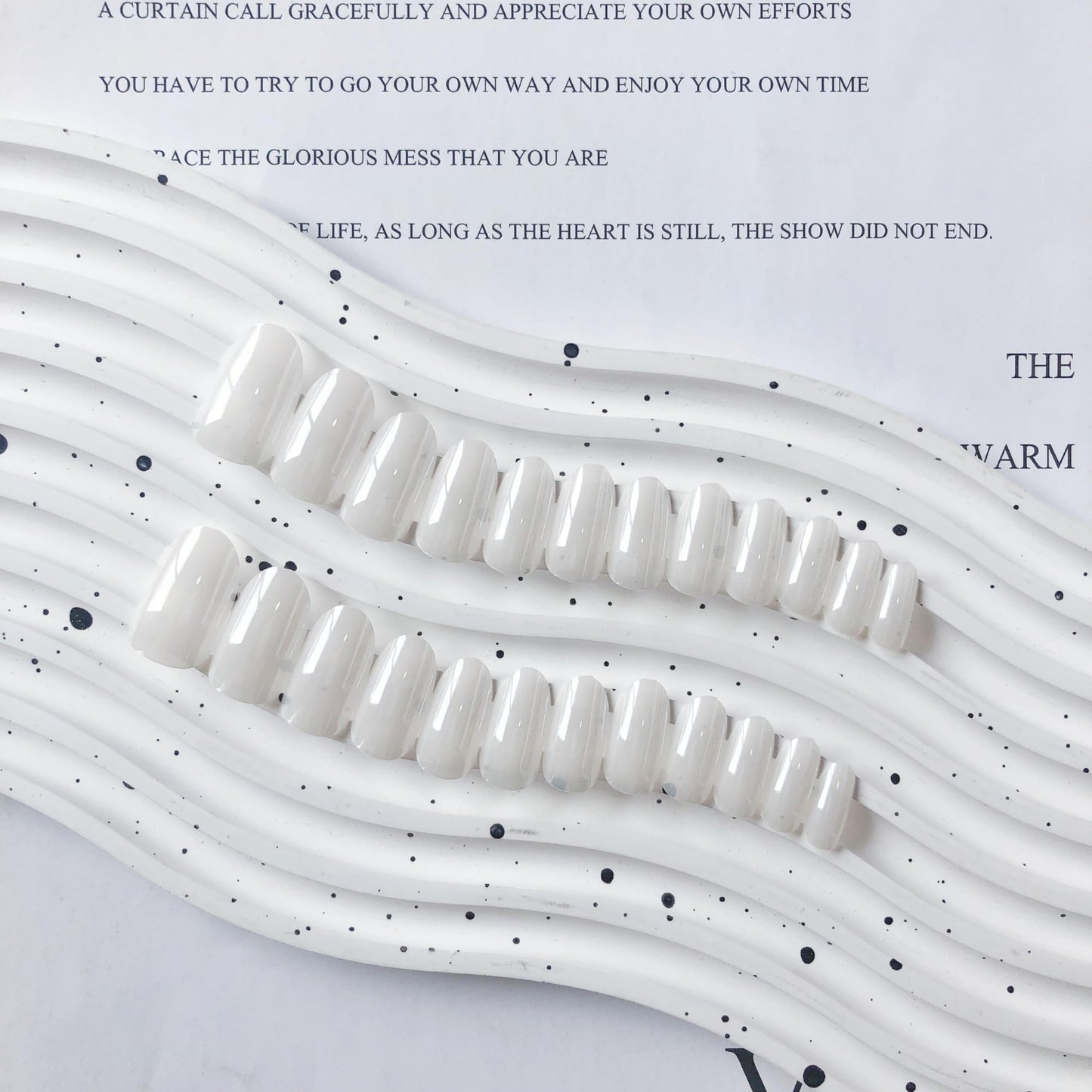 KQueenest All White Press on Nails Medium Almond&Transparent Pearl White Press on Nails Medium Almond For Beach Party Daily Decoration in 48 PCS