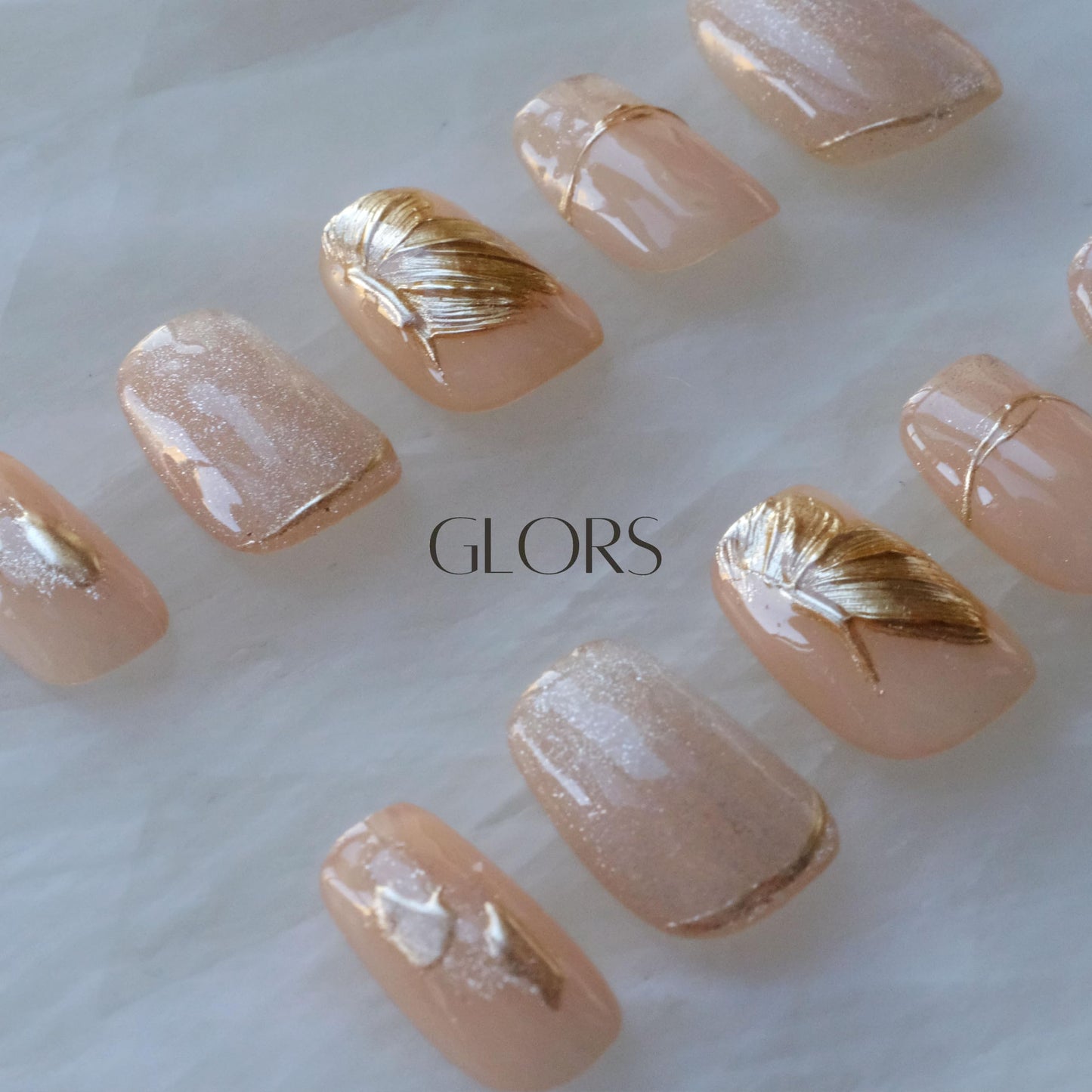 [GLORS] Purely Handmade Press On Nails | Flower Dance - Artistic nails with Cat-Eye and Icy Sheer Nude Color | Salon Quality in Short Square 10 pieces(XS, SS)