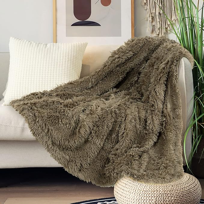 Tuddrom Decorative Extra Soft Faux Fur Blanket Queen Size 80" x 90",Solid Reversible Fuzzy Fluffy Cozy Plush Fleece Comfy Microfiber Fur Blanket for Couch Sofa Bed,Brown