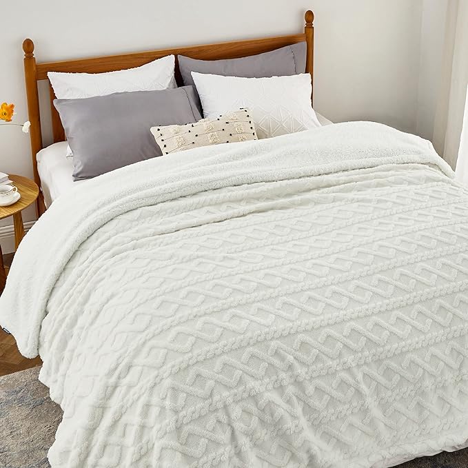 Bedsure Sherpa Queen Size Blanket for Bed - GentleSoft Fleece Fluffy & Cozy Cable Jacquard Tufted for Women Gift, Thick and Warm Blankets for Winter, Cream, 90x90 Inches