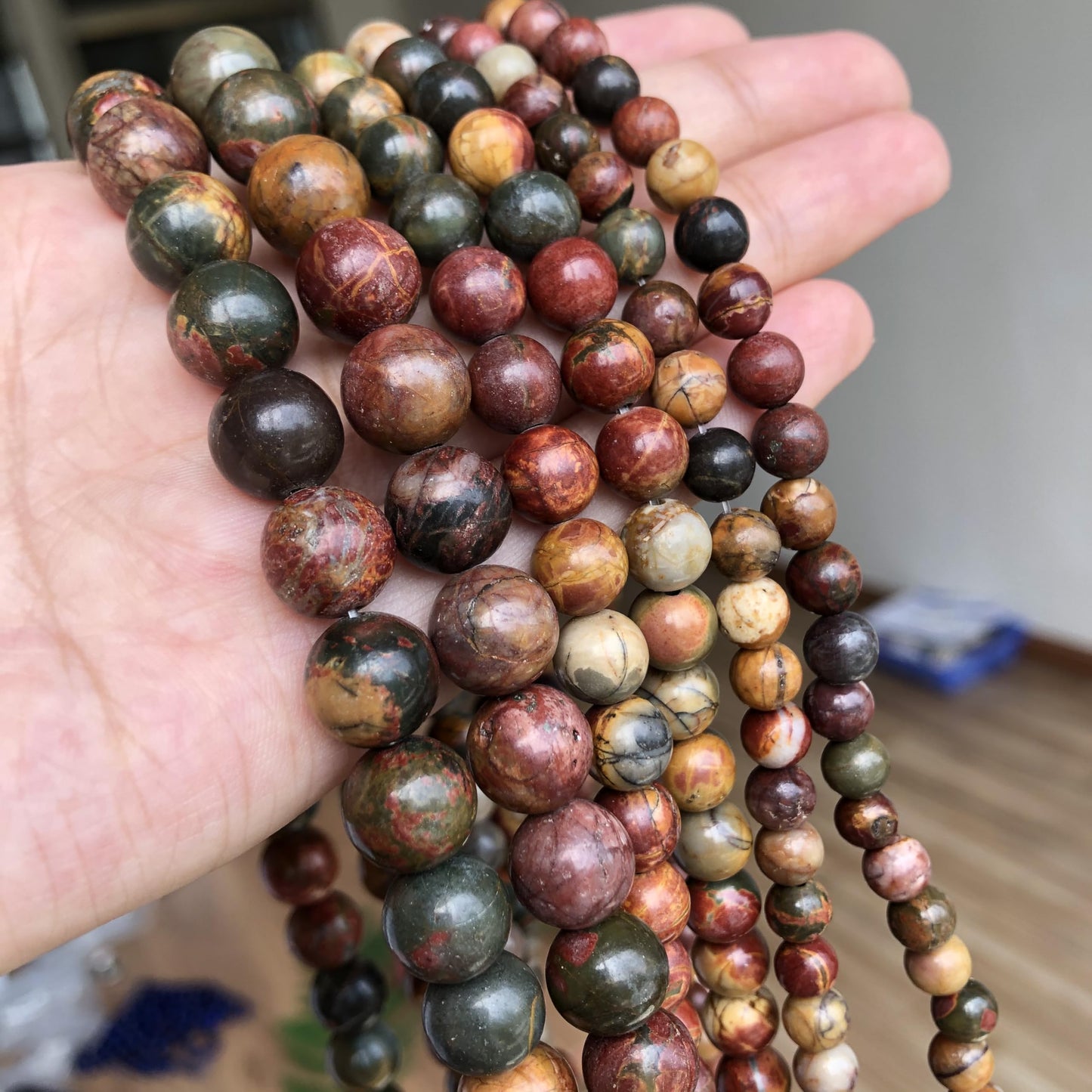 NITOPUPU 100Pcs 8mm Smooth Picasso Jasper Beads for Jewelry Making, Natural Round Loose Gemstone Stone Bead for Necklace Bracelets, Crafts for Adults with Crystal Stretch Cord