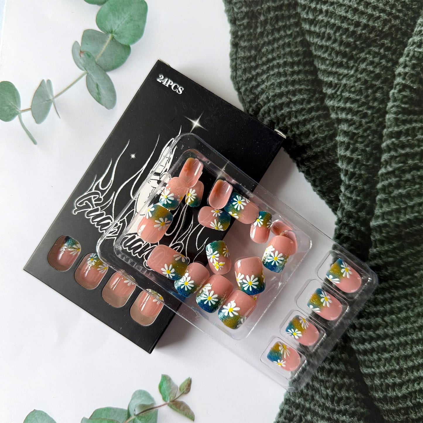 Spring Press on Nails Short Square Fake Nails with Glitter Daisy Designs French Flower Press on False Nails Gradient Glitter Nail Tips Spring Floral Glue on Nail for Women 24Pcs