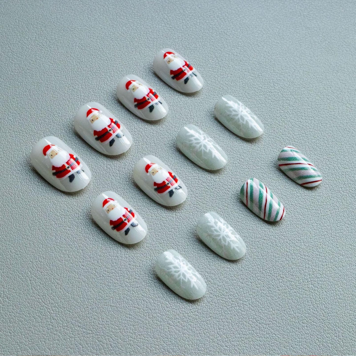 IMSOHOT Press on Nails Short Oval Fake Nails Red Green False Nails Cute Gingerbread Man, Santa Designs Round Glossy Acrylic Glue on Nails for Women Girls