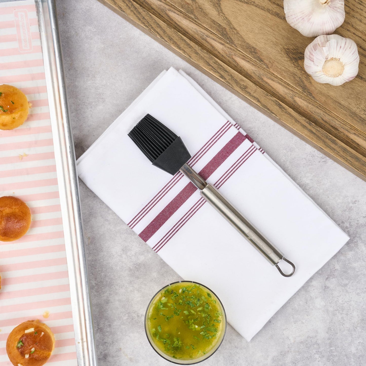 Restaurantware Silicone Basting Pastry Brush - German Standard Heat-Resistant Basting Brush with Stainless Steel Handle, Dishwasher Safe - Egg Wash Brush for Butter, BBQ, Sauce, Baking