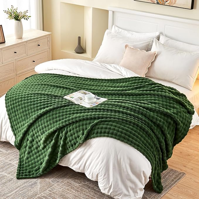 SOCHOW Olive Green Bubble Fleece Blanket for Couch, Super Soft Cozy Cute Throw Blanket for Women, Decorative Fuzzy Flannel Blanket, 50 x 60 Inches