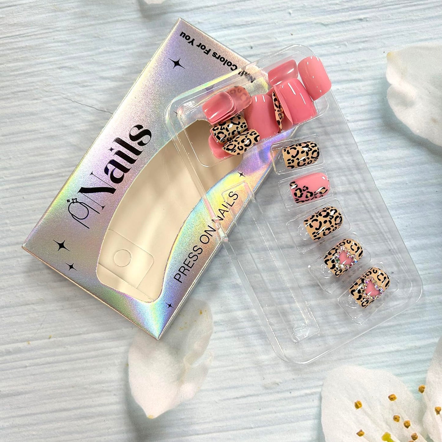 24Pcs Leopard Love Heaert Valentine's Press on Nails Short Square Glitter Rhinstones False Nails Pink Acrylic Nails Full Cover Square Stick on Nails Glossy Valentines Glue on Nails for Women