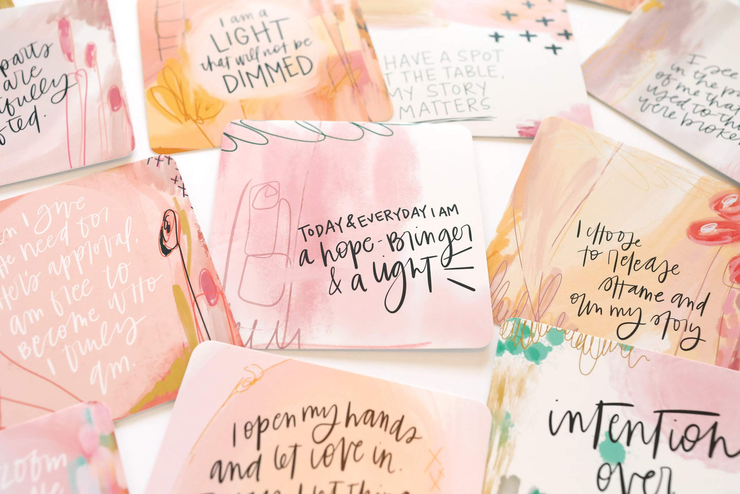 Affirmation Cards for Women: Beautifully Illustrated Inspirational Cards with Positive Affirmations to Help with Gratitude, Mindfulness, Daily Encouragement and Self Care