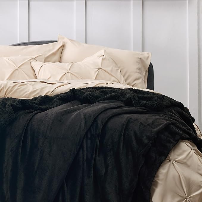 Bedsure Sherpa Fleece Throw Blanket Twin Size for Couch - Thick and Warm, Soft Fuzzy Plush Twin Blanket for Winter, Black, 60x80 Inches