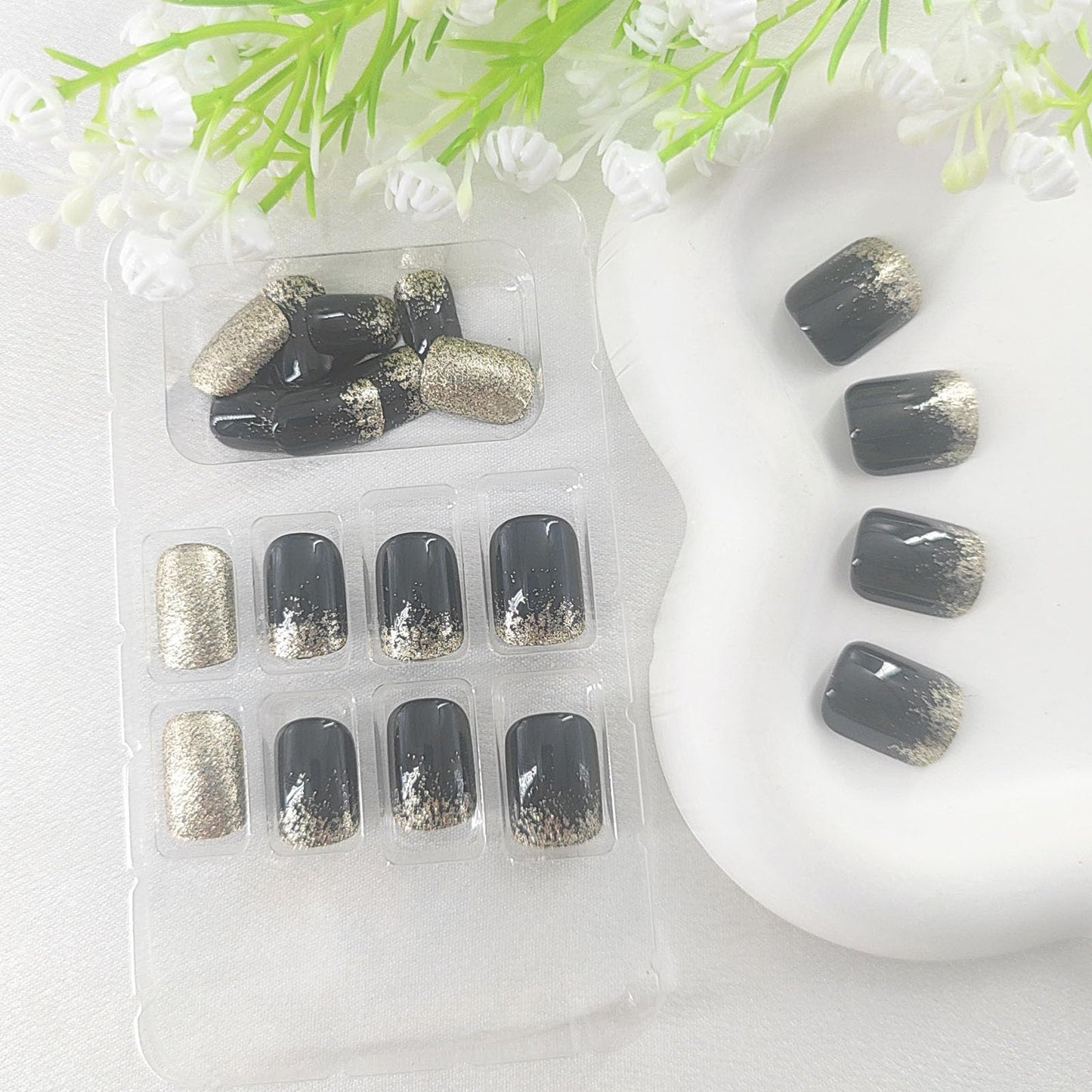 24Pcs Black Press on Nails Square Short Glue on Nails Full Cover Fake Nails Women Nail Press ons with Gold Glitter Designs Acrylic Solid Color Stick on Nails Glossy Artificial Nails