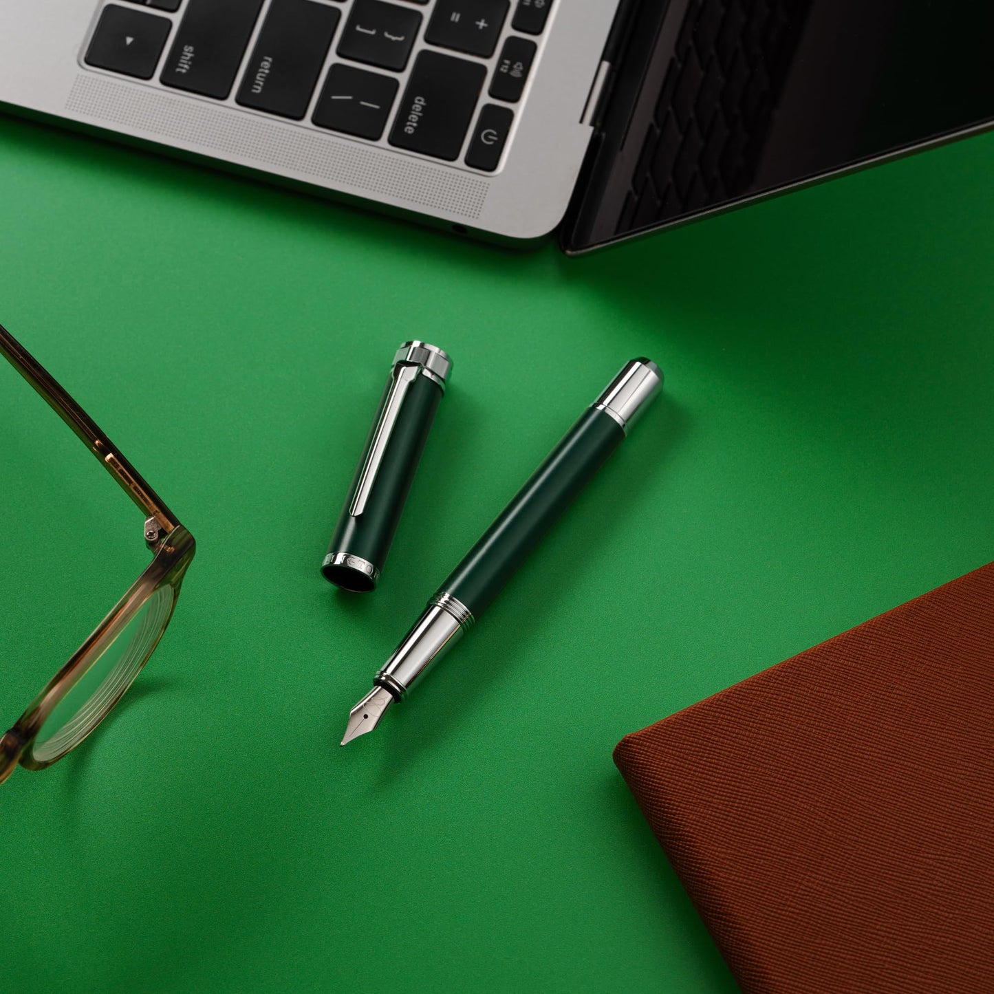 Ellington Pens Pocket Size Fountain Pen Medium Nib – 12cm Compact Luxury Mini Pen, Ink Converter, 3 Cartridges – Sleek Finish, Ideal for Travel, Journaling & Gifting