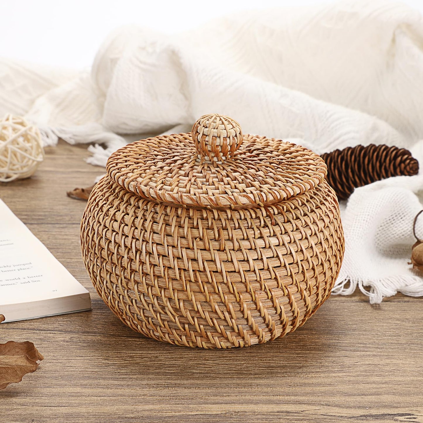 Hipiwe Round Rattan Basket Boxes With Lid Hand-Woven Wicker Storage Baskets Bin Decorative Basket Box Multi-Purpose Picnic Food Bread Basket Small Keys Basket Bowl for Entryway (X-Small,4.7"x3.3")