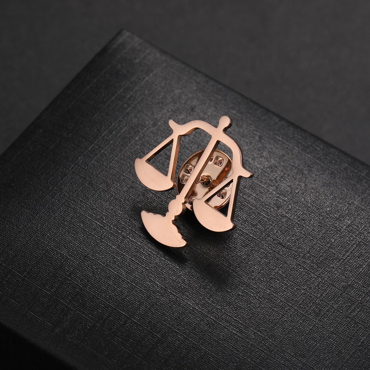 Metal Balance Badges Suit Brooch Libra Scales Brooches For Men (rose gold)