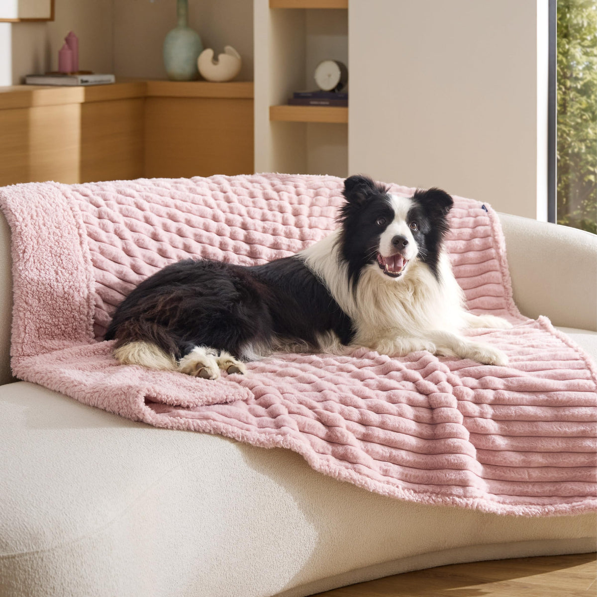 Bedsure ComfyFleece® Waterproof Dog Blankets for Large Dogs,50x60