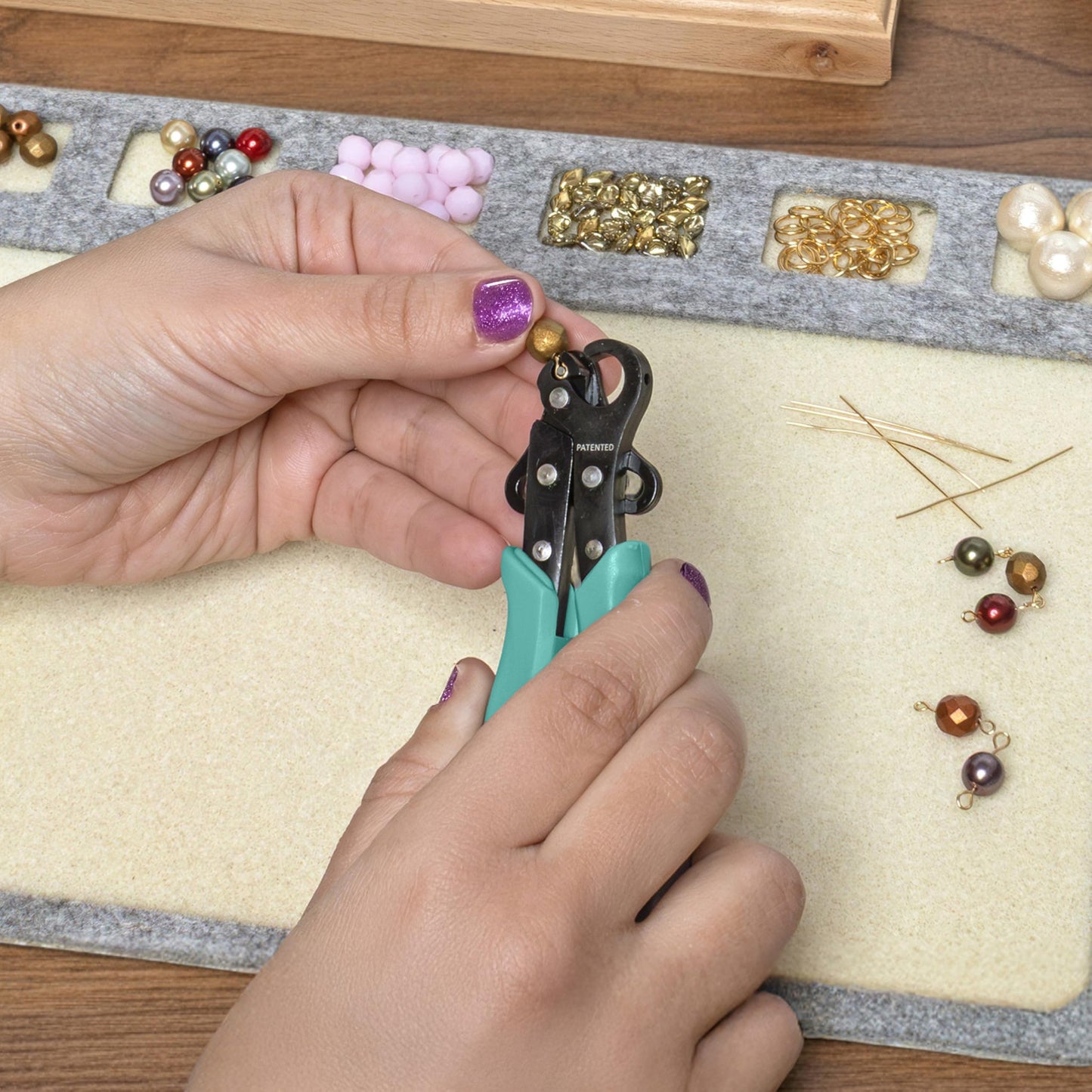 The Beadsmith Vintaj One Step Looper – Create and Trim Consistent 1.5 mm Loops for Jewelry Making, Use With 24-18g Craft Wire