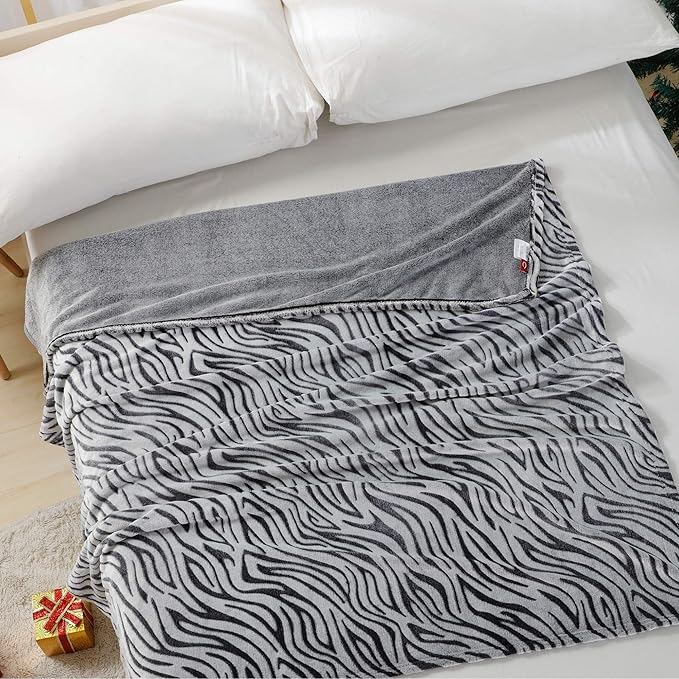 SOCHOW Uragiri Flannel Fleece Throw Blanket, Lightweight Super Soft Cozy Plush Bed Blanket, 60 x 80 Inches, Black Zebra