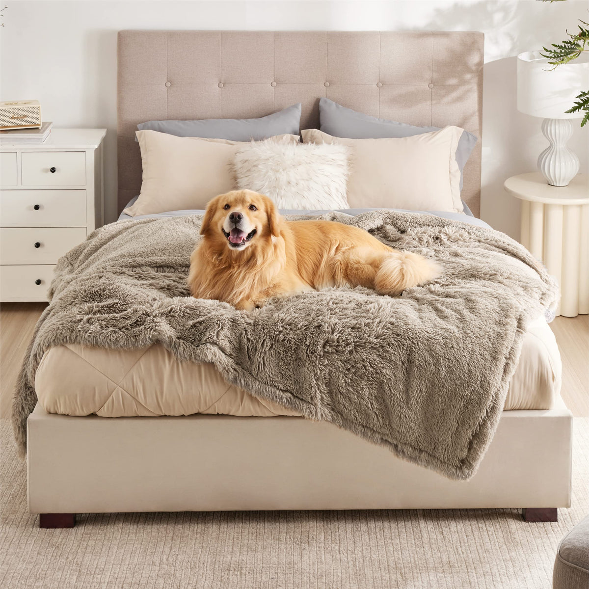 Bedsure Waterproof Dog Blankets for Large Dogs, Fluffy Faux Fur, 60×80"