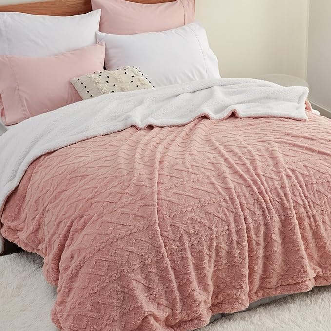 Bedsure Sherpa King Size Blanket for Bed- GentleSoft Fleece Fluffy & Cozy Cable Jacquard Tufted for Women Gift, Thick and Warm Blankets for Winter, Pink, 108x90 Inches