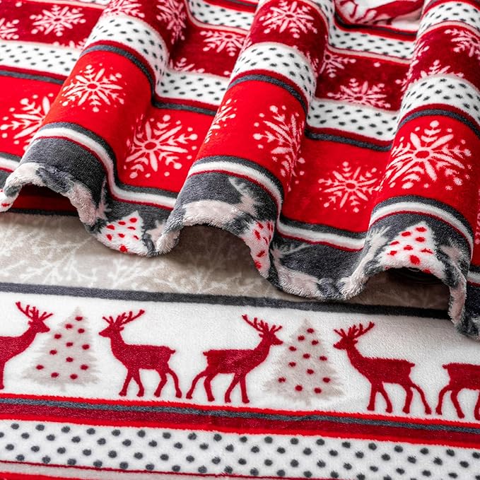 Pavilia Christmas Reindeer Snowflakes Fleece Throw Blanket | Soft, Plush, Warm Winter Cabin Throw, Twin 60x80 (Christmas Red)