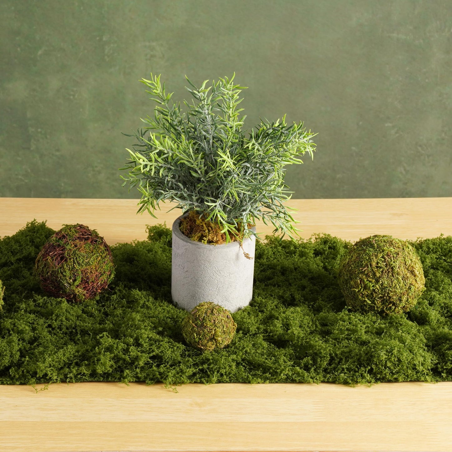 BYHER Fake Moss Mat Artificial Moss Roll - 12" x 71"Cloud Soft Feel Moss Table Runner for Decor, Faux Grass Mat for Crafts, DIY Fairy Garden, Wedding & Party Decorations (Realistic Green: 30x180cm)