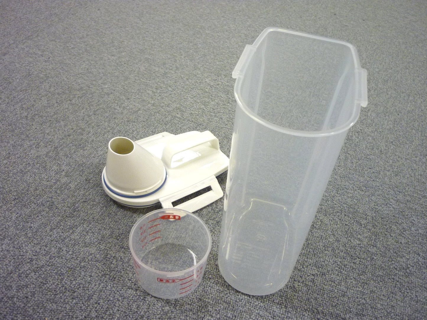 Asvel 7509 Rice Container Bin with Pour Spout Plastic Clear 2KG（White）