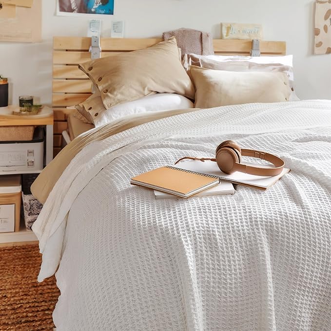 Bedsure 100% Cotton Blanket Twin XL Size for Bed - Breathable and Soft, Waffle Weave Blanket for Summer Spring, White, 66x90 inches