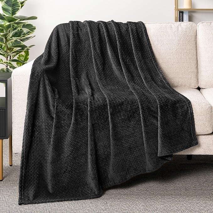 PAVILIA Soft Fleece Solid Black Throw Blanket for Couch, Lightweight Plush Warm Blankets for Bed, Fuzzy Cozy Flannel Blanket Throw for Sofa, Travel, Jacquard Pattern, Black, Twin, 60x80 inch