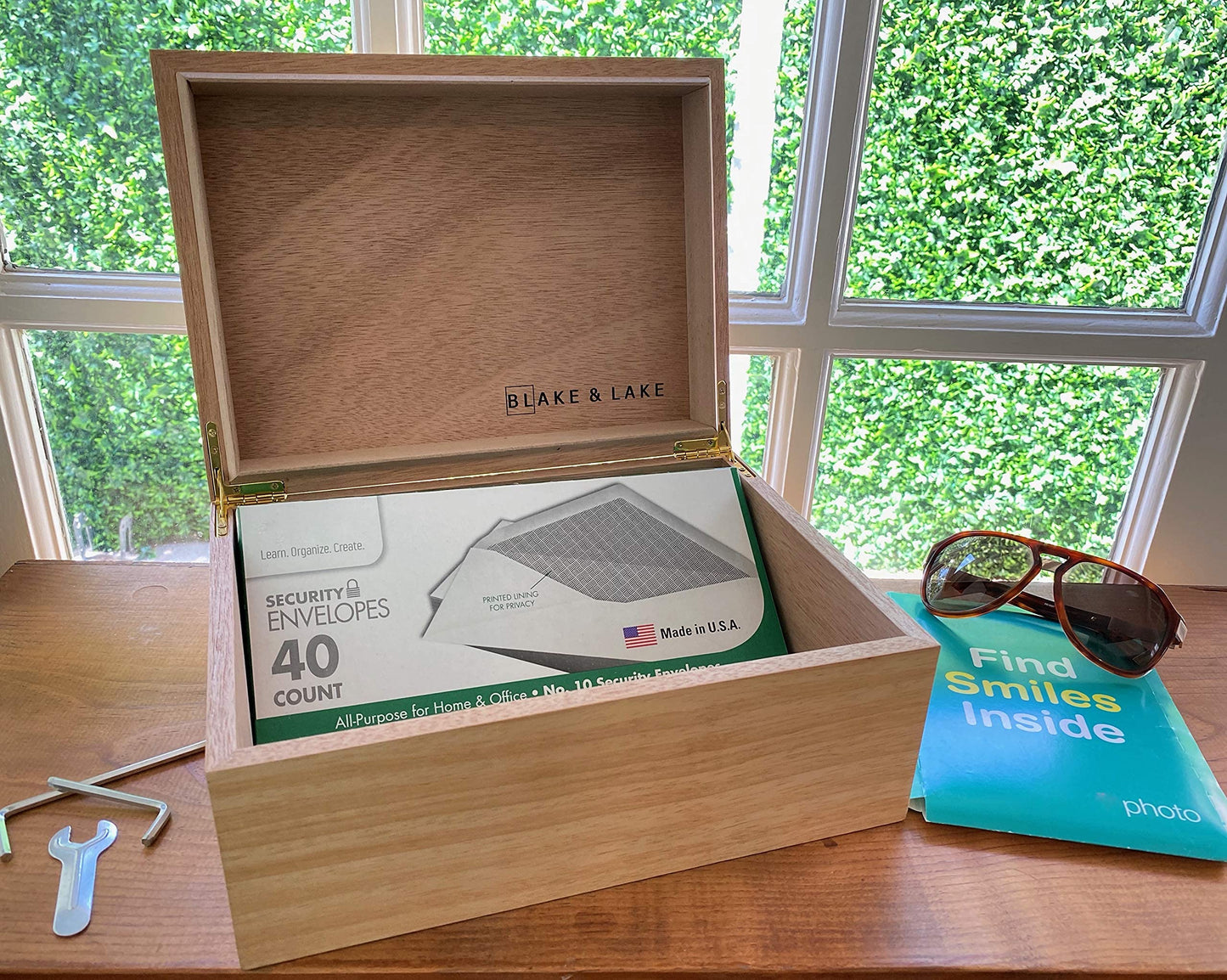 Blake & Lake Wooden Keepsake Box with Lid - Blonde Catchall Wood Storage Box - Treasure and Gift Box for Home - Decorative boxes with hinged lid - Large Oak Boxes (White Oak)