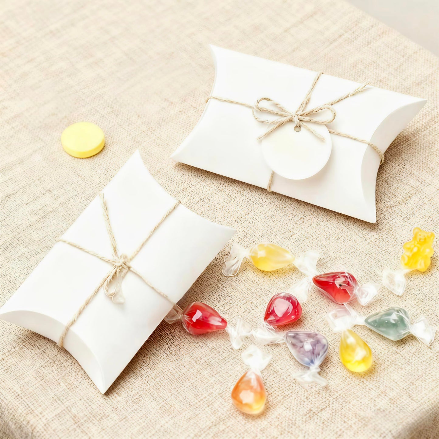 SEUNMUK 150 Pack 5 x 3.5 Inches Large Pillow Boxes, Kraft Pillow Boxes with Jute Twines, white Pillow Candy Box Party Wedding Favor for Anniversary, Birthday, Halloween