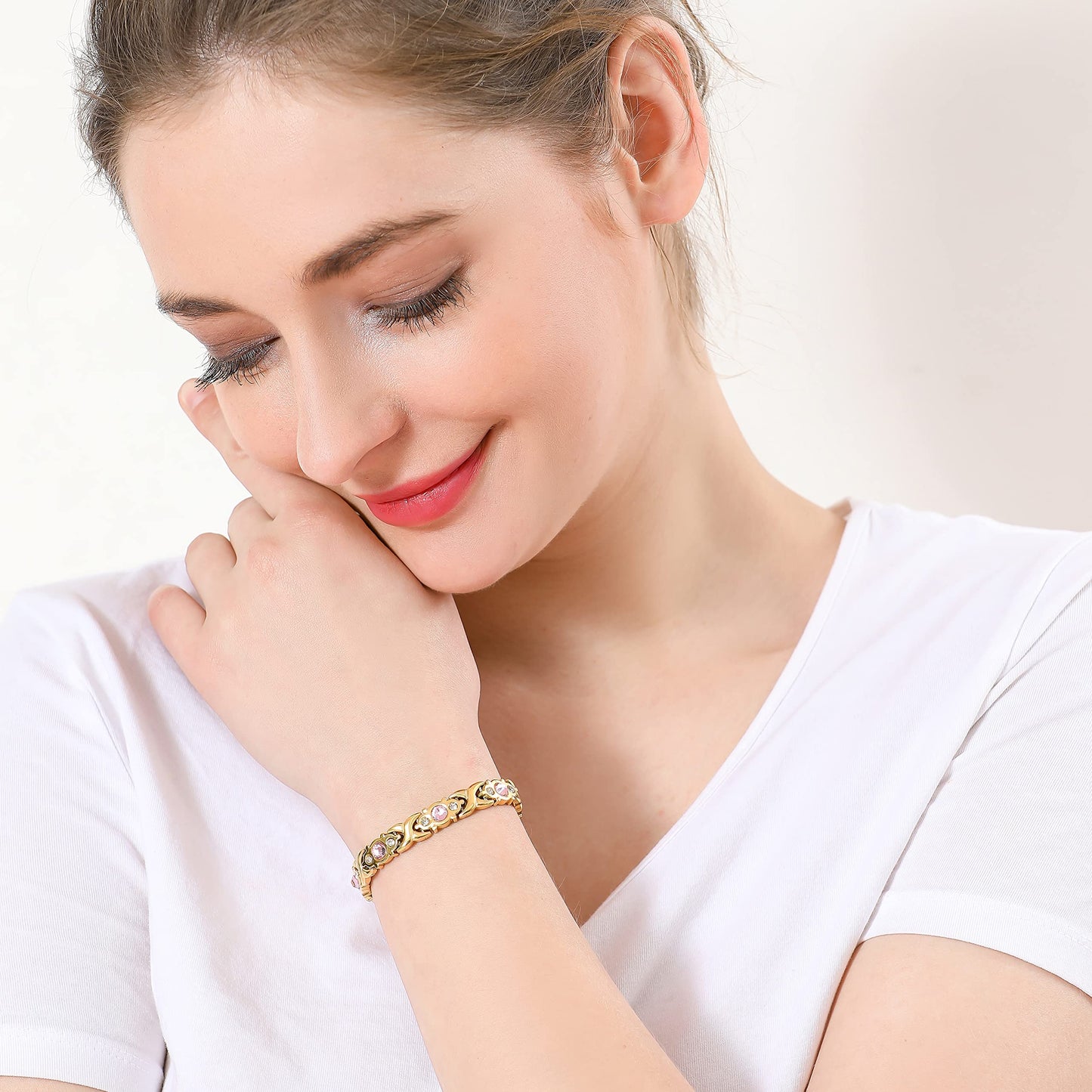 EMMORI Ultra Strength Magnetic Bracelet for Woman - 3,500 Gauss Per Magnet -Crystal Bracelet - Adjustable Length -Pulseras Magneticas (Gold)