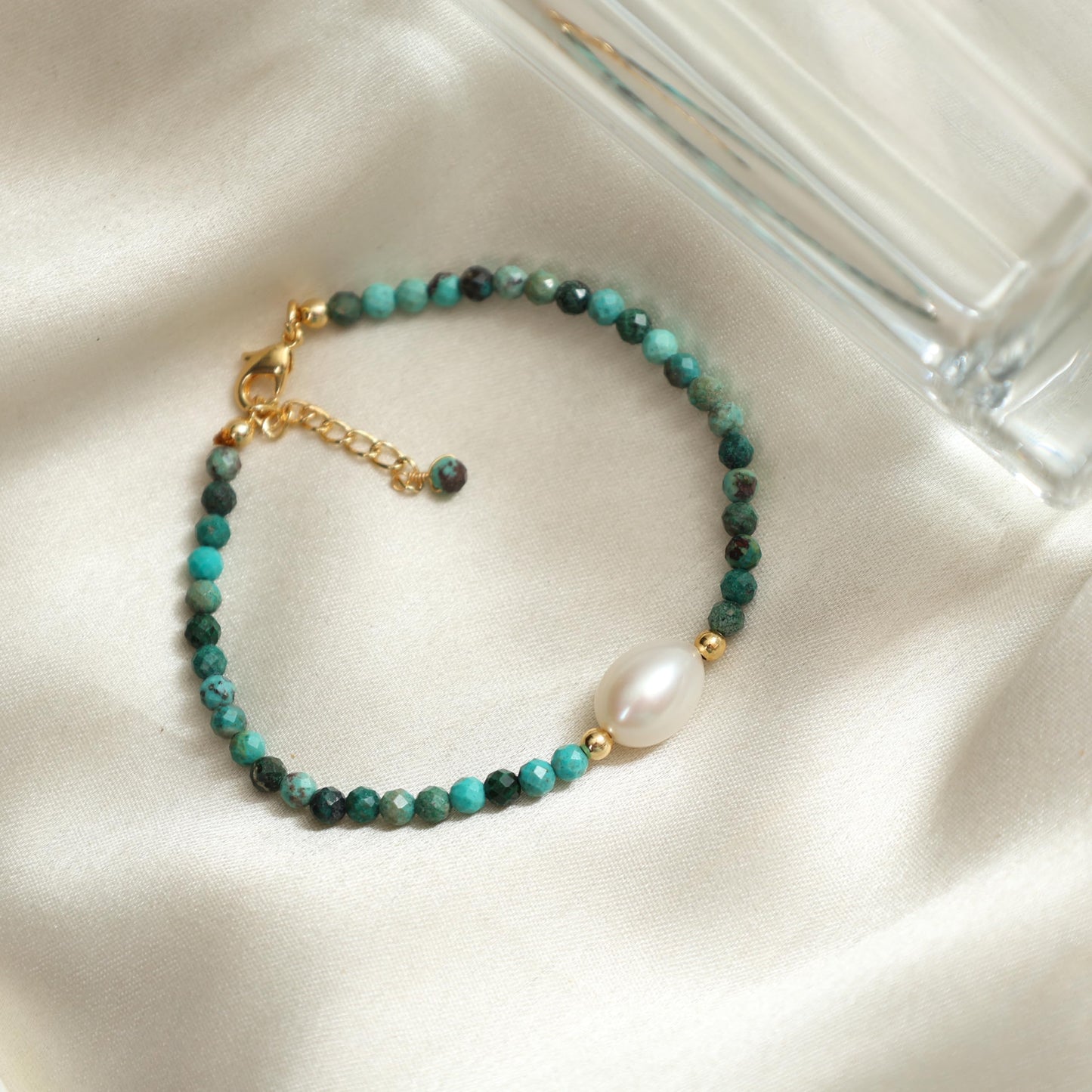 Gempires Chrysocolla Beads with Freshwater Pearl Beaded Bracelet Lightweight Handmade Jewelry Hypoallergenic Gold Plated 7.5 Inch Adjustable Chain
