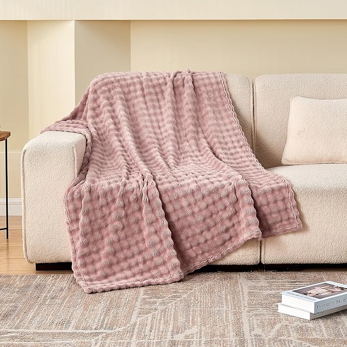 SOCHOW Dusty Pink Bubble Fleece Blanket for Couch, Super Soft Cozy Cute Throw Blanket for Women, Decorative Fuzzy Flannel Blanket, 50 x 60 Inches