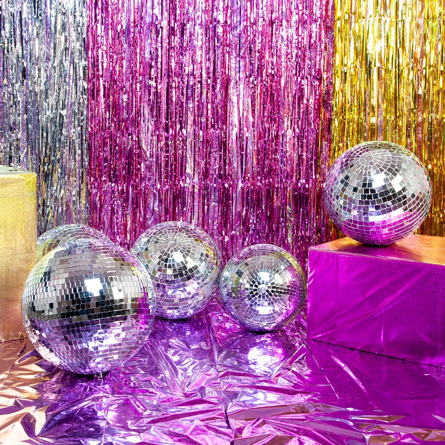 Green Self Adhesive Glass Mirror Mosaic Tiles, 2 Rolls 3200 Pieces Disco Ball Tiles for DIY Craft, Interior, Art Collage, Card Making, Cups 5 x 5 mm