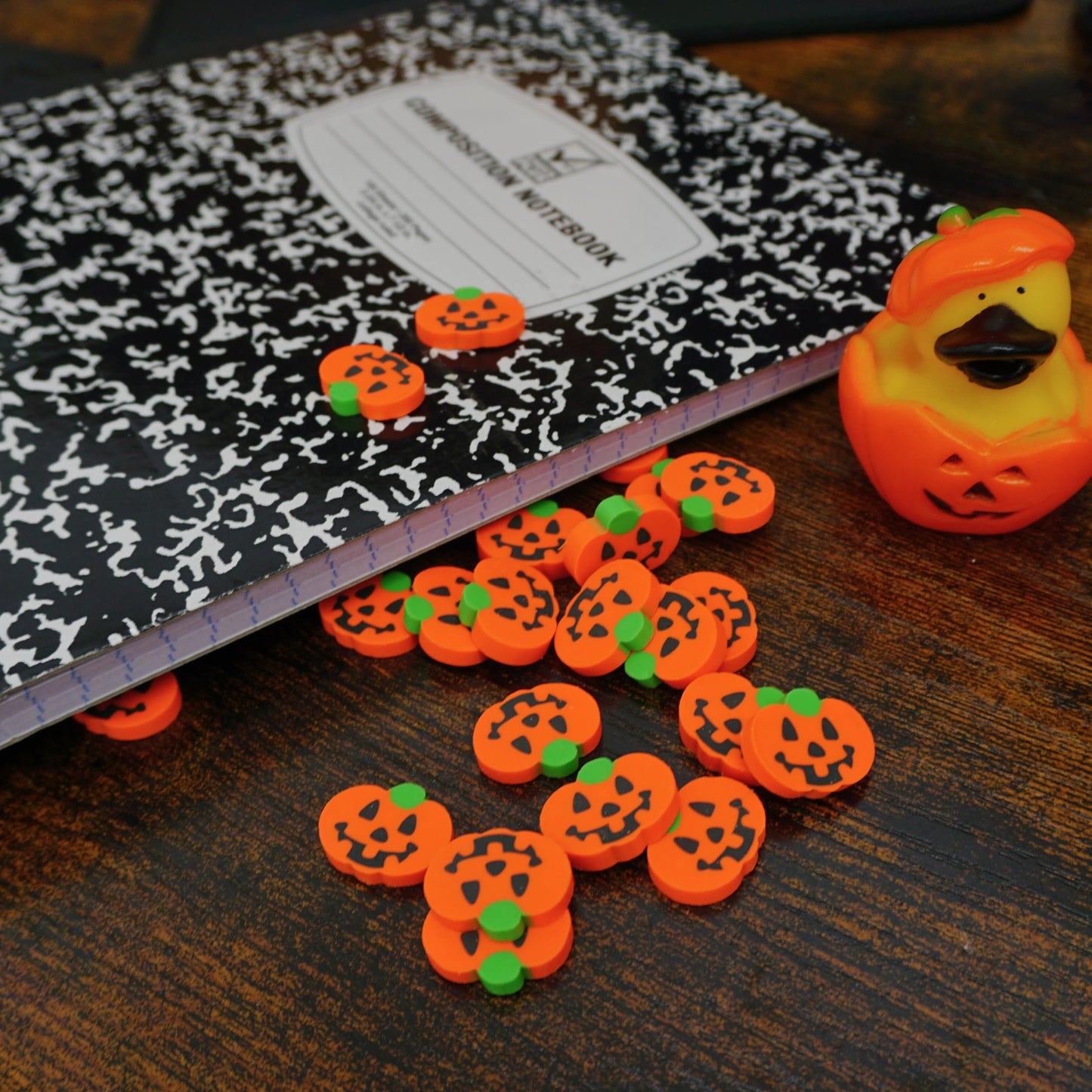 4E's Novelty Mini Pumpkin Erasers Bulk 144 pcs - Fall Halloween Erasers for Kids Bulk, for School, Classroom Reward Prize, Trick or Treat, Trick or Treat Halloween Non Candy Treats
