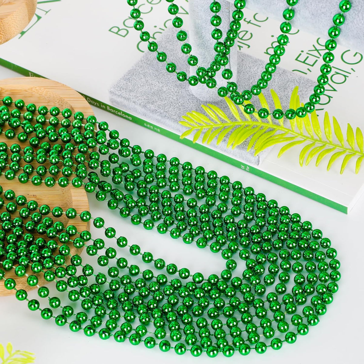 St Patricks Day Accessories, 15PCS Green Beads Necklaces Decorations, 33" Saint Patricks Day Mardi Gras Xmas Necklace Party Favor, Green Mardi Gras Beads Bulk for Wedding Birthday Holiday Parade Throw