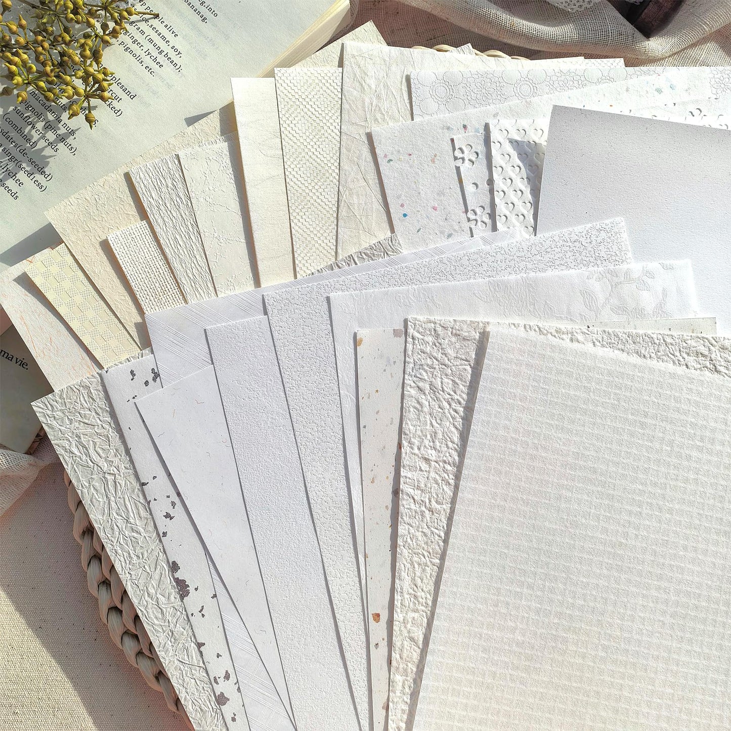 Flartmo 30 Sheets A5 White Textured Scrapbook Paper and Mesh Fabric Mix, Scrapbook Supplies for Junk Journaling, Scrapbooking, Card Making Supplies, Decorative Paper for Crafts & Mixed Media Art