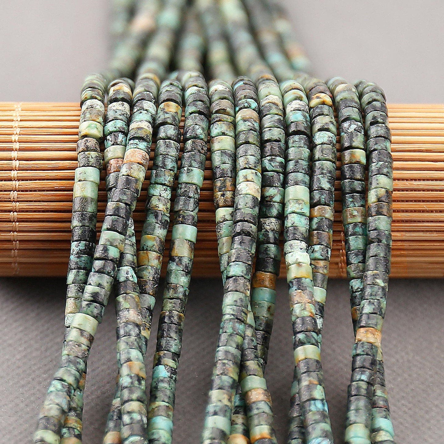 150PCs Natural African Turquoise Spacer Beads, Loose Semi Precious Flat Round Gemstone Heishi Disc Stone Beads for Beading Jewelry Making 4mm*2mm 38cm